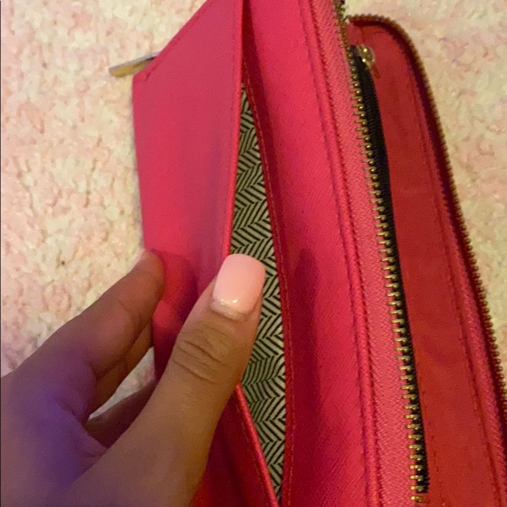 Pink Wallet - Picture 7 of 7